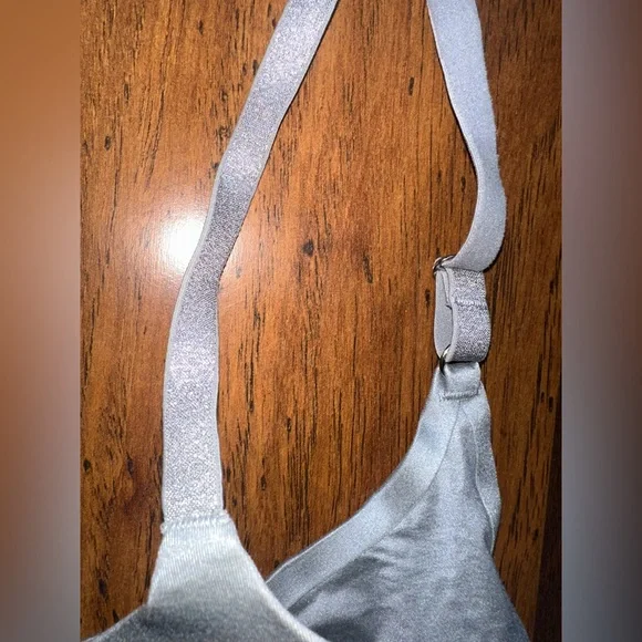 Aerie Sunnie Demi Bra – 36D – Shimmery Silver ✨ - Picture 8 of 8